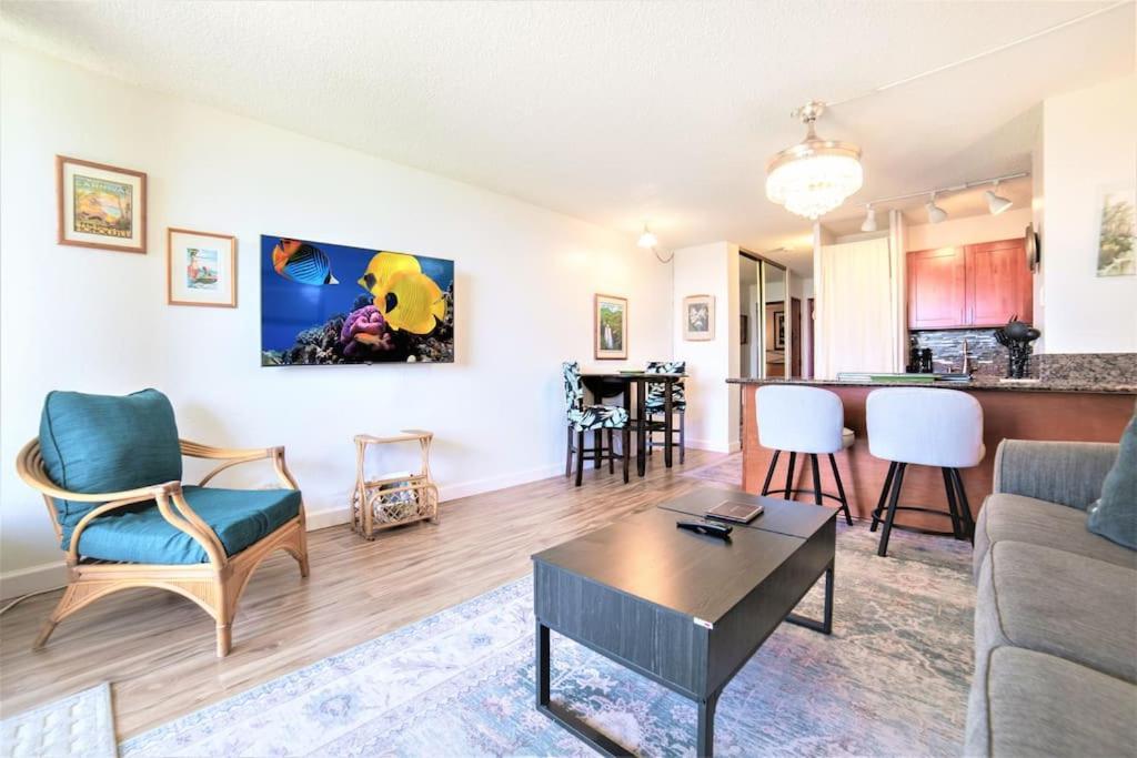 Stunning Maui Direct Ocean Front On The Beach, Walk To Beach From Condo, Watch Turtles, Whales, Ac In All Rooms Ocean View Pool And Spa Wailuku Exteriér fotografie