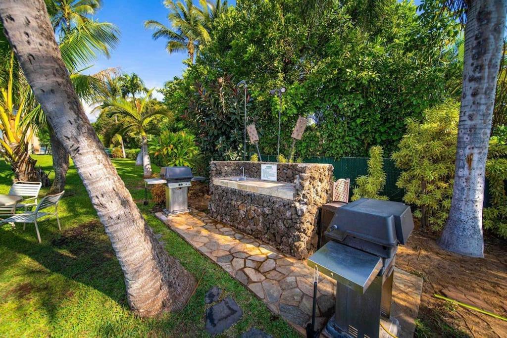 Stunning Maui Direct Ocean Front On The Beach, Walk To Beach From Condo, Watch Turtles, Whales, Ac In All Rooms Ocean View Pool And Spa Wailuku Exteriér fotografie