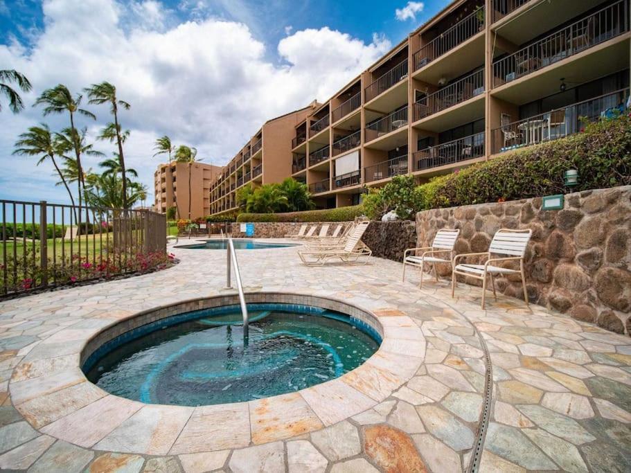 Stunning Maui Direct Ocean Front On The Beach, Walk To Beach From Condo, Watch Turtles, Whales, Ac In All Rooms Ocean View Pool And Spa Wailuku Exteriér fotografie