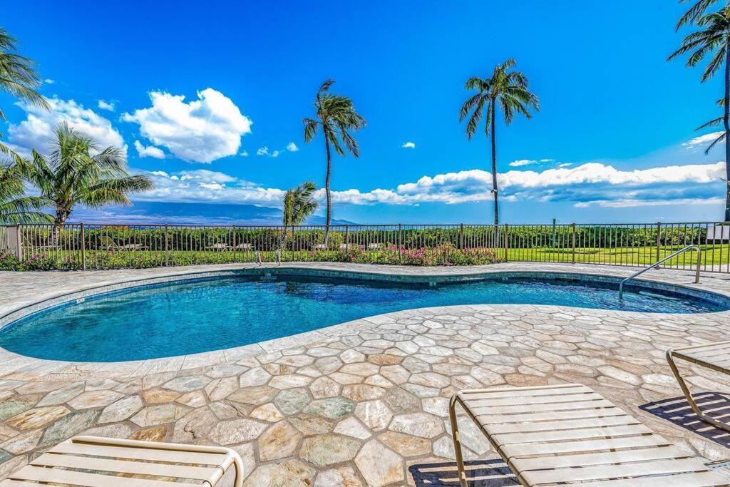 Stunning Maui Direct Ocean Front On The Beach, Walk To Beach From Condo, Watch Turtles, Whales, Ac In All Rooms Ocean View Pool And Spa Wailuku Exteriér fotografie