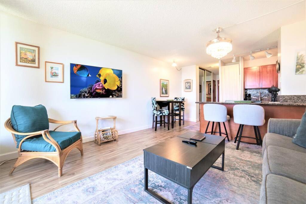 Stunning Maui Direct Ocean Front On The Beach, Walk To Beach From Condo, Watch Turtles, Whales, Ac In All Rooms Ocean View Pool And Spa Wailuku Exteriér fotografie