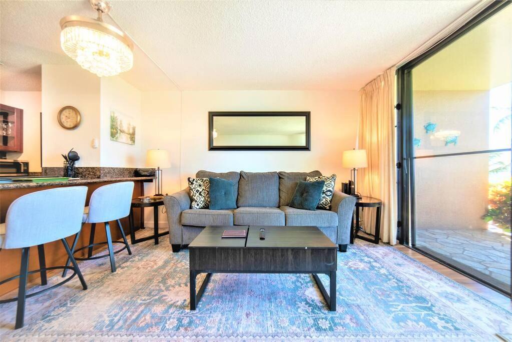 Stunning Maui Direct Ocean Front On The Beach, Walk To Beach From Condo, Watch Turtles, Whales, Ac In All Rooms Ocean View Pool And Spa Wailuku Exteriér fotografie